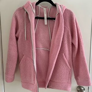 New without tag Lululemon Pink Sherpa Jacket (runs big)